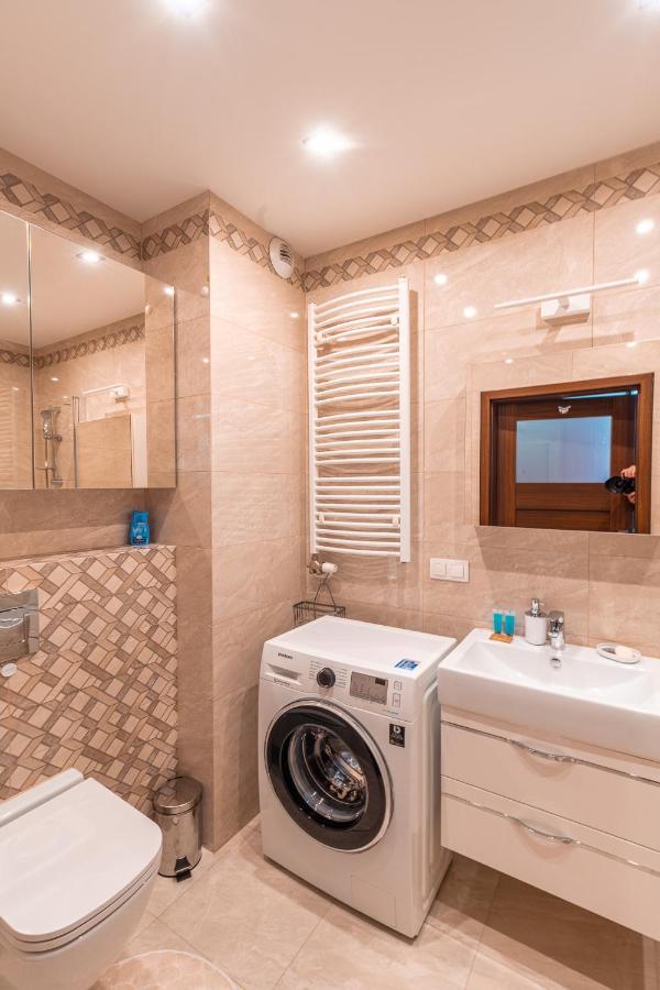 Wroclawska Comfort Apartment คราคูฟ ภายนอก รูปภาพ